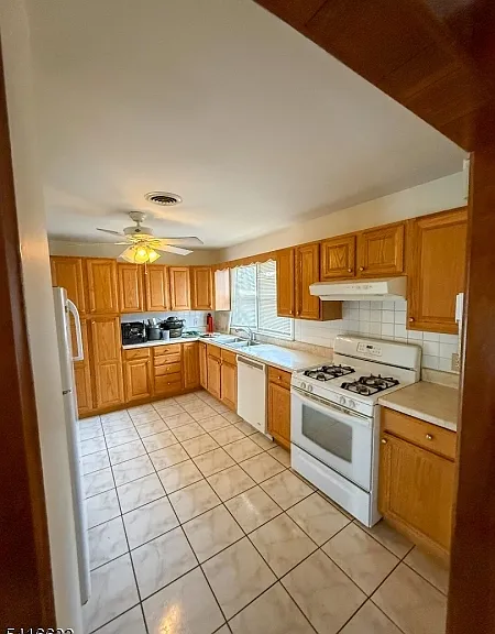 4032 Quakerbridge Rd — Photo 3