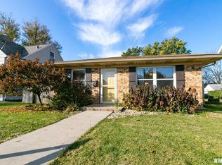 2115 13th St, Moline, IL 61265