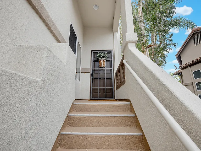 27529 Serena — Photo 3