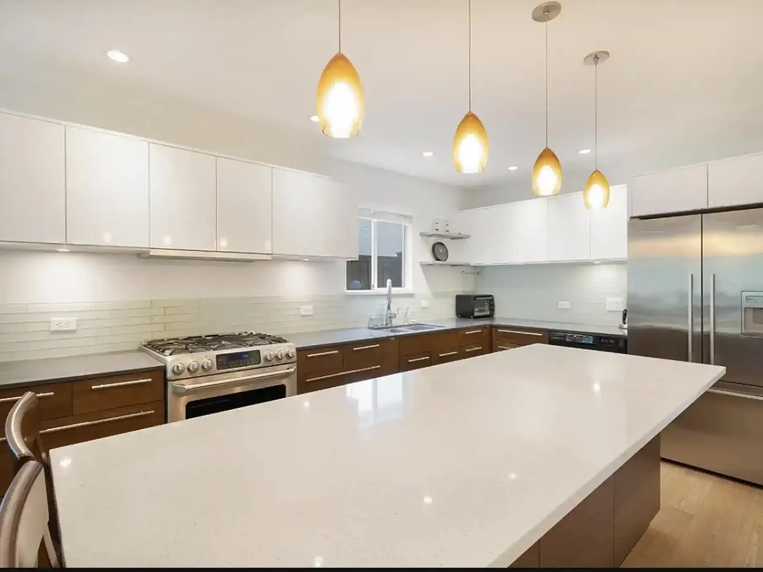 3 bed, 1221 sqft, $4,500 — Photo 4