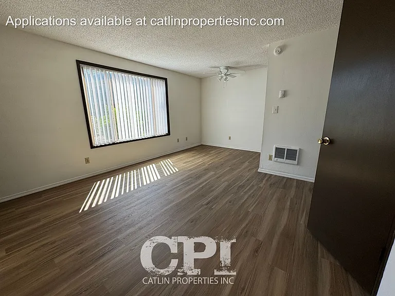 917 Cedar St — Photo 3
