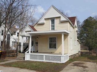 224 Woodworth Ave, Alma, MI 48801