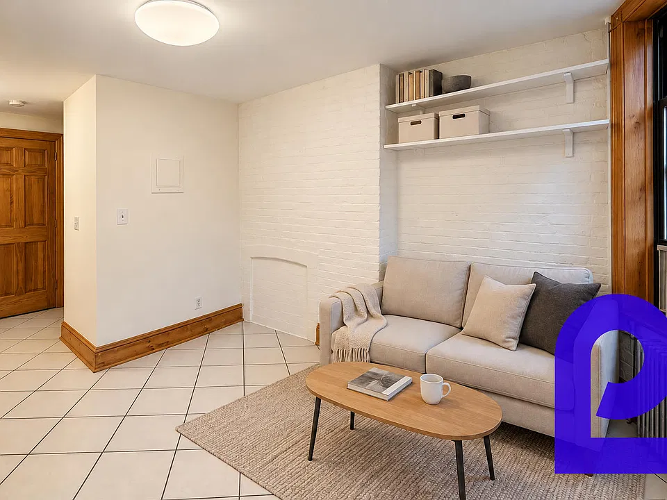 110 Macdougal St #9R