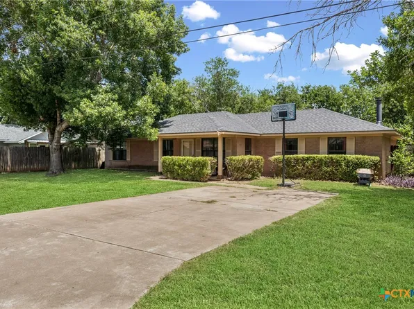 1405 Oak Park Ln, Salado, TX 76571