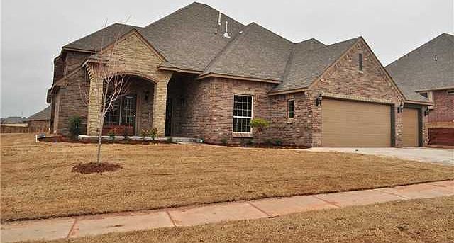 Home for Sale in Edmond, Oklahoma $287,900
