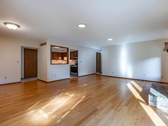 3rd image of 2205 Baihly Ct SW