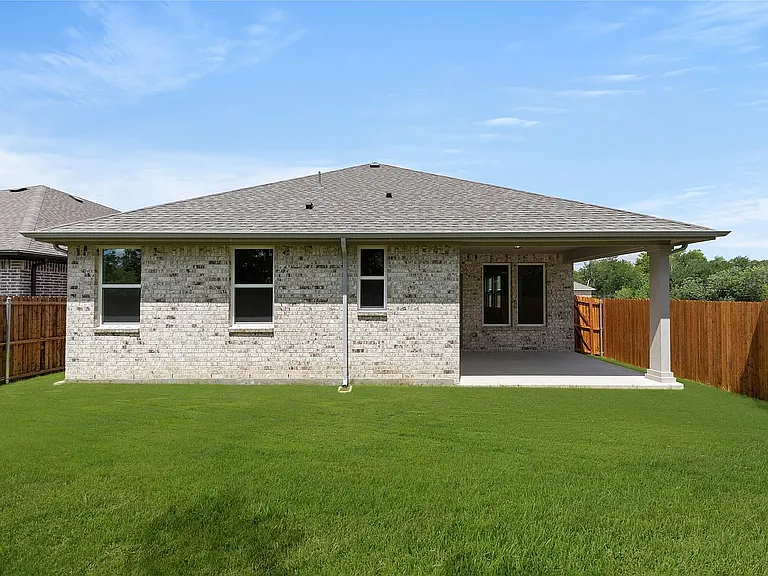 2121 Williams Rd — Photo 14