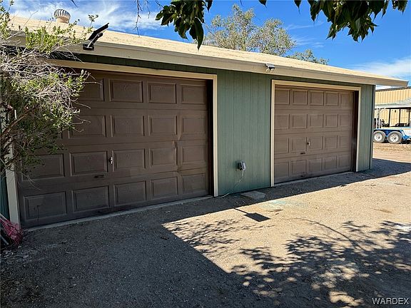 3rd image of 1700 E Valley Drive