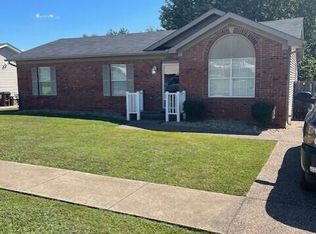 10103 Lancewood Rd, Louisville, KY 40229