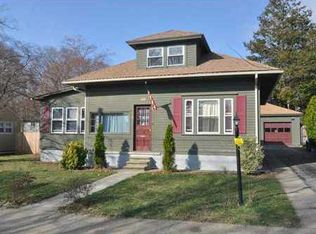 190 Andrews Ave, West Warwick, RI 02893