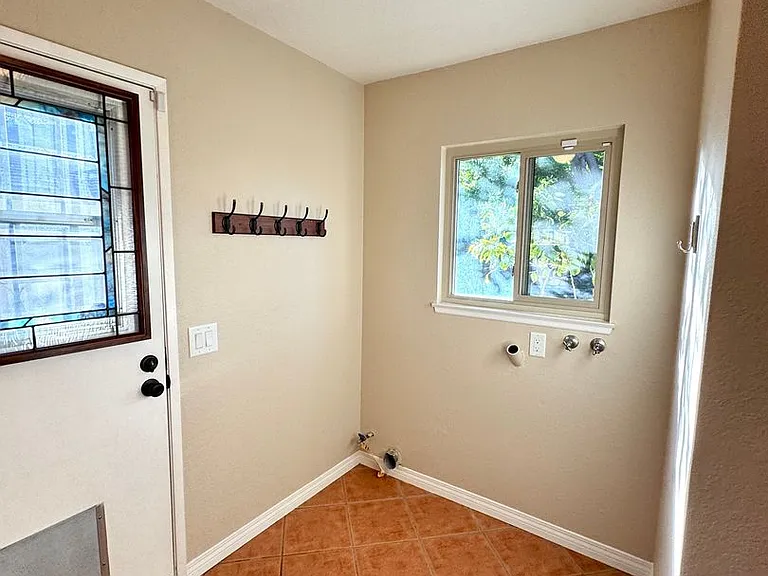 1713 Shenandoah Dr — Photo 16