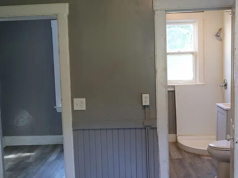 6812 Whitney Ave #1B — Photo 3