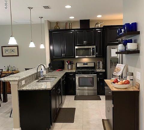 5th image of 7984 Loren Cove Dr