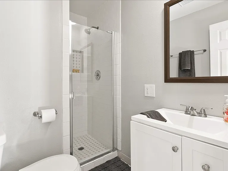 17138 Sunderland Dr — Photo 7