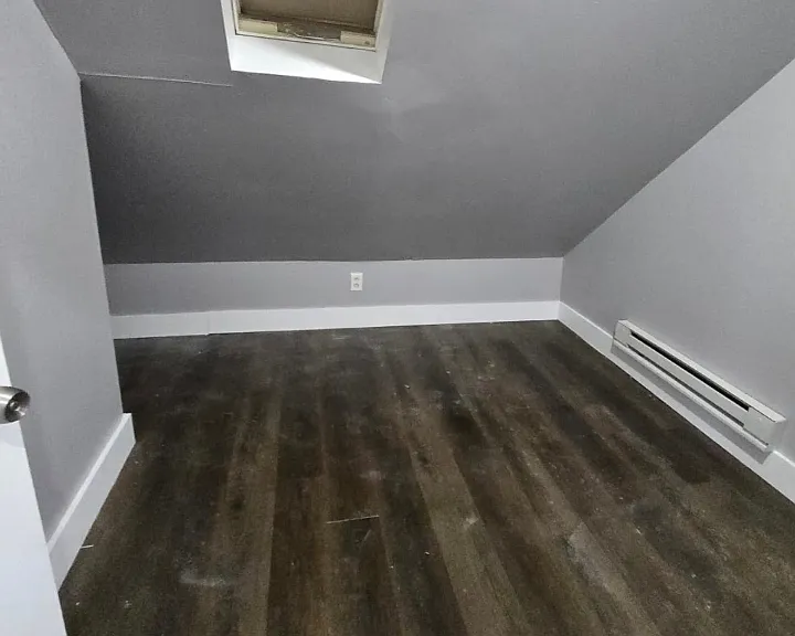 1058 Anna St #3L — Photo 5