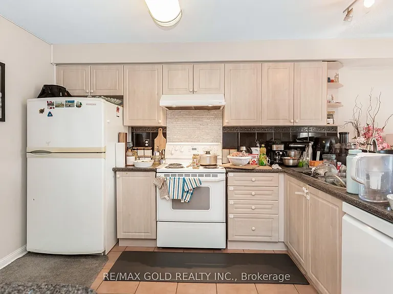 6900 Old Creditview Rd — Photo 25