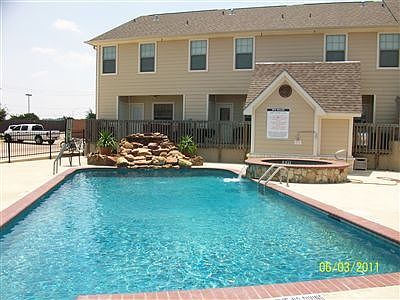 Pool with hot tub and its HOT