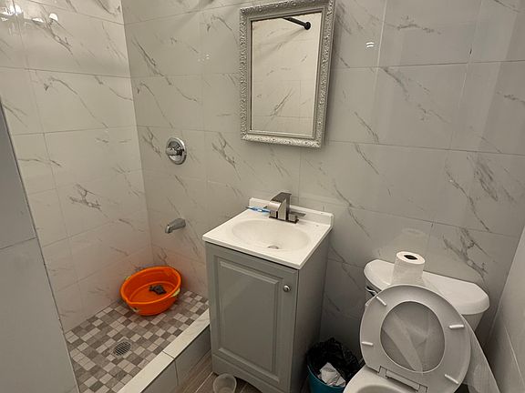 4th image of 5917 59th Dr #1