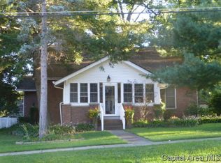 110 W Washington St, Athens, IL 62613