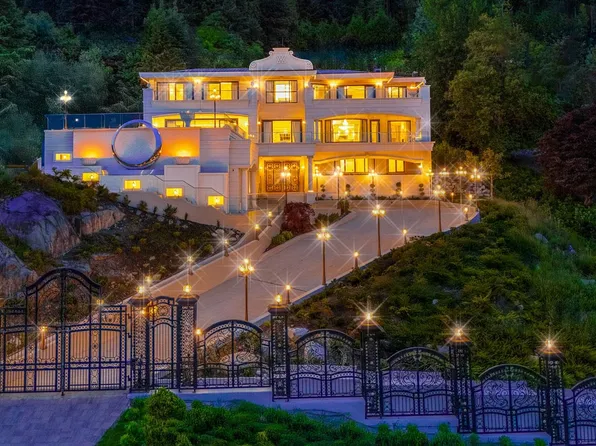 1121 Crestline Rd, West Vancouver, BC V7S 2E3