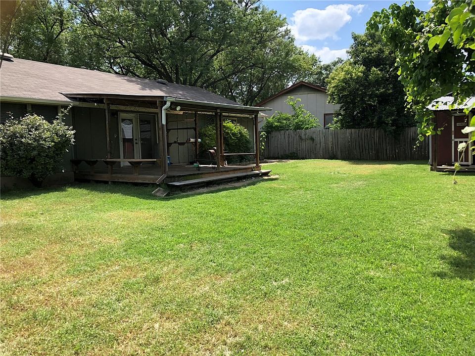 1st image of 1002 Warrington Dr