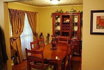 3rd image of 2529 Idlewood Dr