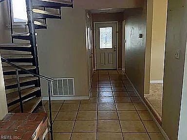 4th image of 5112 Earlston Ln