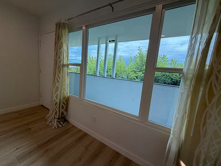 1161 N Hobart Blvd — Photo 17