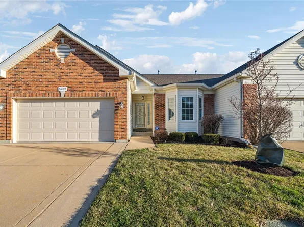 3207 Woodridge Center Pkwy, Saint Louis, MO 63129