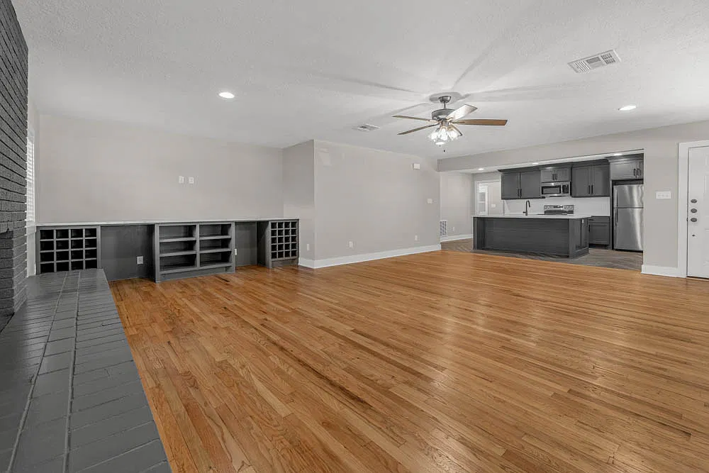 4 bed, 4.5 bath, 2000 sqft, $3,600 — Photo 2