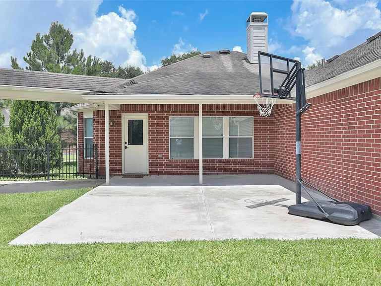 26738 Abbey Springs Ln — Photo 30