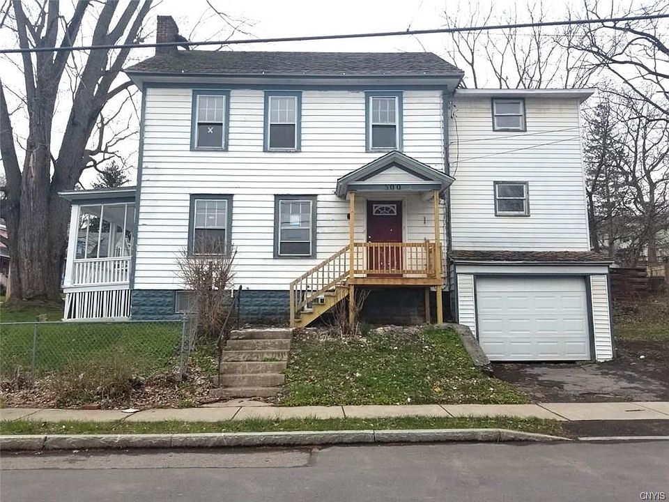 1st image of 300 Hillview Ave