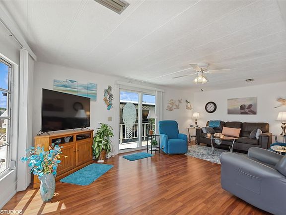 2nd image of 249 Pelican Dr N