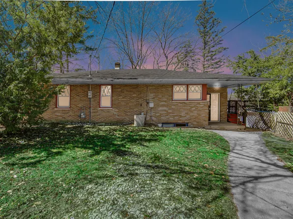 618 S Wisconsin St, Hobart, IN 46342