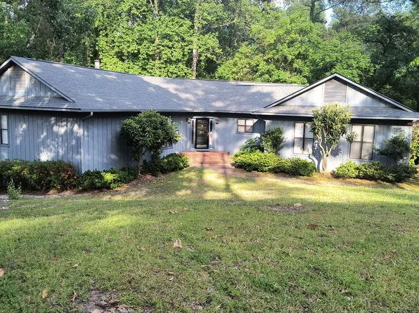 423 Brightwood Dr, Fayetteville, NC 28303