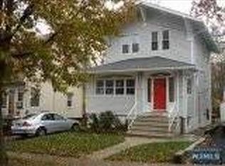 70 Franklin Rd, Teaneck, NJ 07666