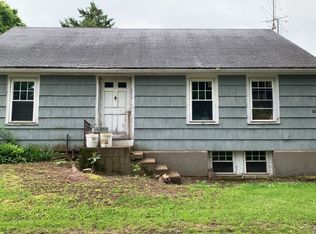 308 Hardwick Rd, New Braintree, MA 01531