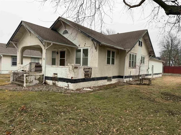 2512 Harlan St, Falls City, NE 68355