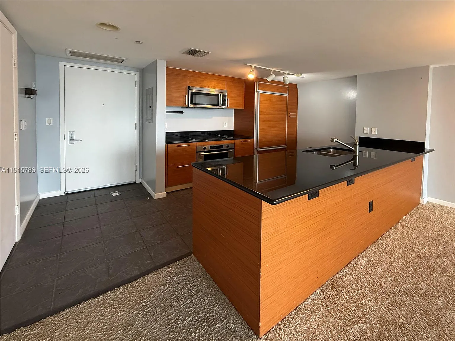 2 bed, 1256 sqft, $4,000 — Photo 4