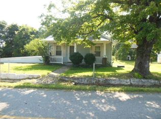 3862 Sterling Rd, Roanoke, VA 24014