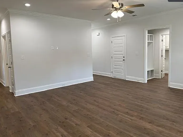 3912 Duke Ct — Photo 8