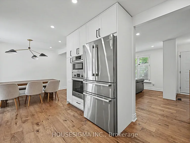 444 Withnell Cres — Photo 10