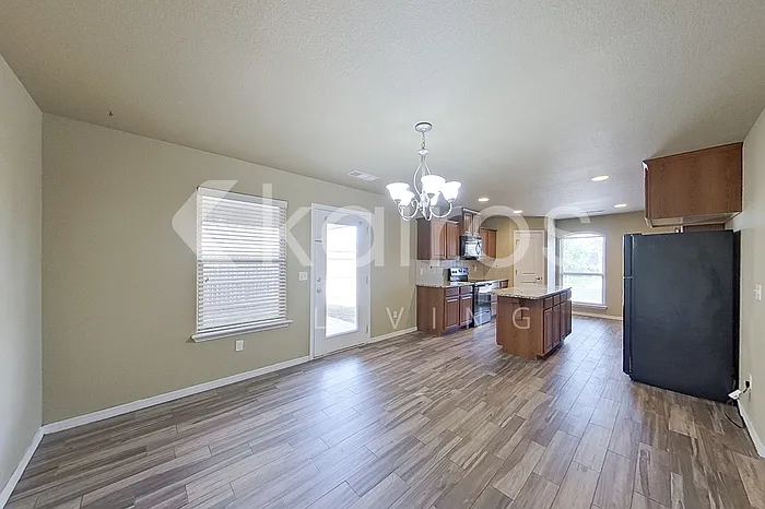 7406 Vail Dr — Photo 4