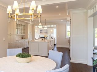 17 Wyndemere Ln, Natick, MA 01760