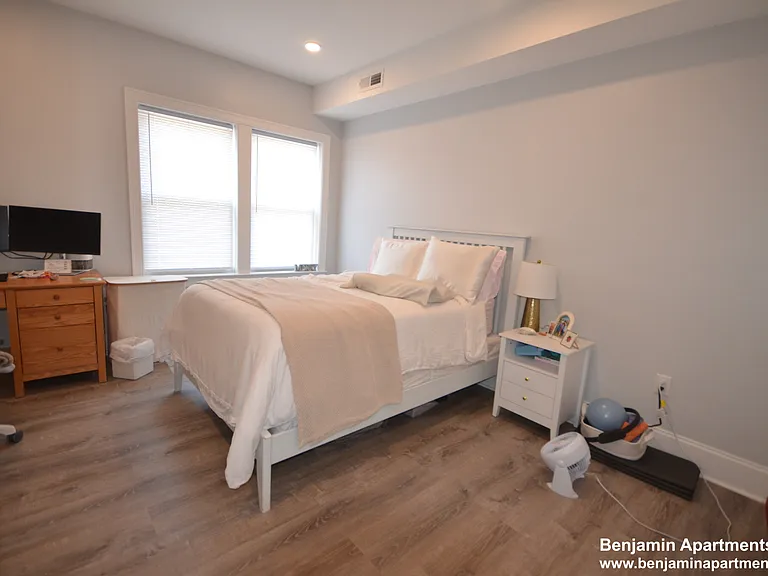 120 Kenrick St #8 — Photo 17