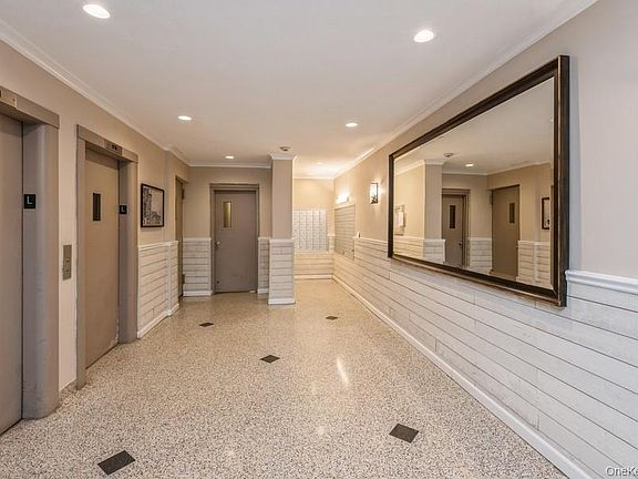 3rd image of 600 Shore Road #3S