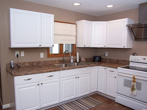 5th image of 50 Freemont Ln #50