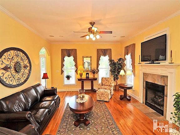 4th image of 1502 Grandiflora Dr