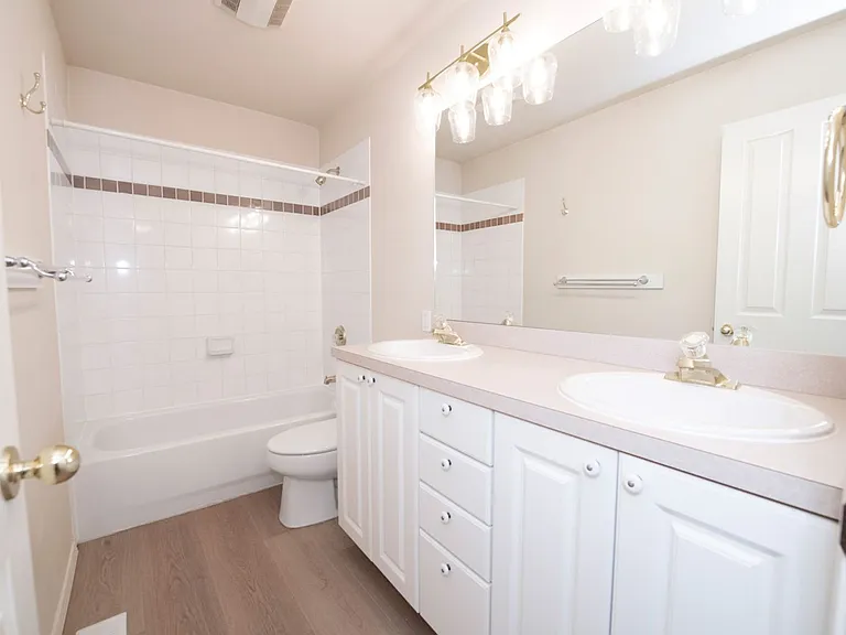 5423 Cape Seville Dr — Photo 33