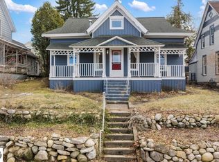 312 Grove St, Petoskey, MI 49770